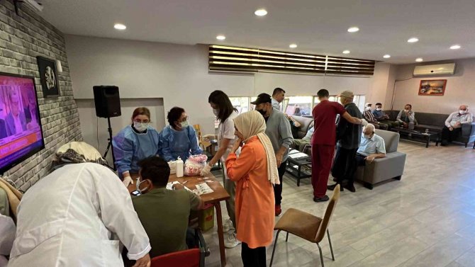 Hatırlatma Dozu Aşısı Ayaklarına Gitti