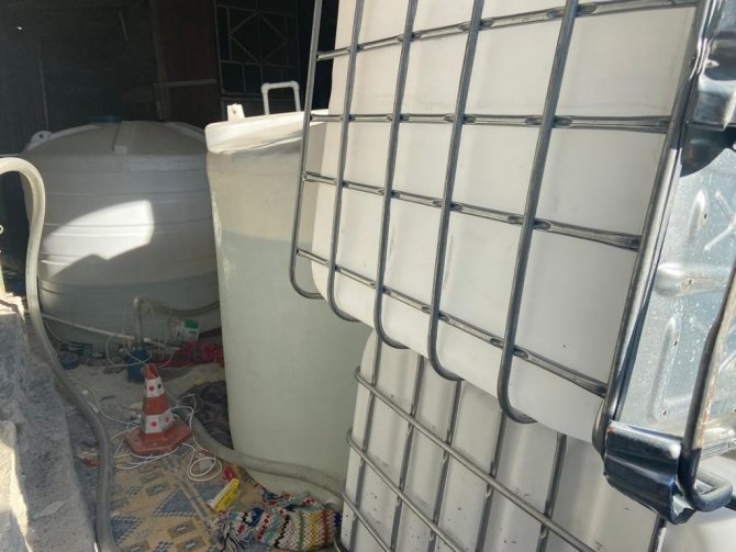 İ̇stanbul’da Sahte İçki İçin Hazırlanan 7 Bin 600 Litre Alkollü Sıvı Ele Geçirildi