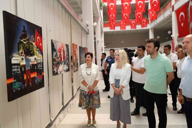 15 Temmuz Demokrasi Ve Milli Birlik Günü Davetli Ulusal Karma Sergisi Açıldı