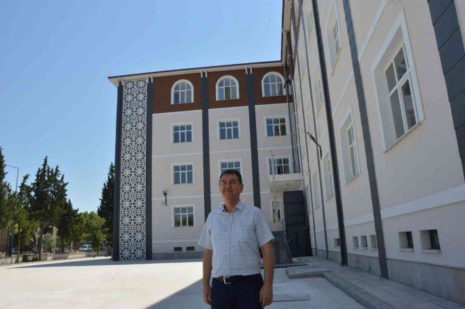 Manisa Kız Anadolu İ̇hl Yeni Eğitim-öğretim Yılına Hazır