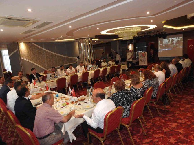 Şehzadeler Halk Eğitim Merkezi 20 Bin Kursiyer Sınırını Aştı