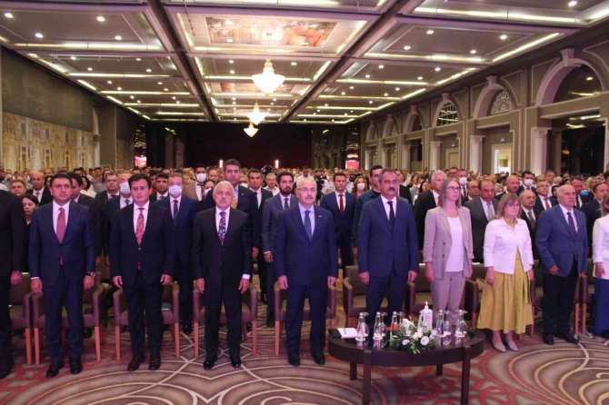 Bakan Özer’den Dikkat Çeken “Bağış” Açıklaması