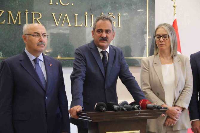 Bakan Özer’den İ̇zmir’e Eğitim Yatırımı Müjdesi