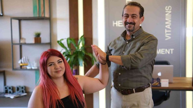 Tekerlekli Sandalyeden Omuriliğine Yerleştirilen Pille Kurtuldu