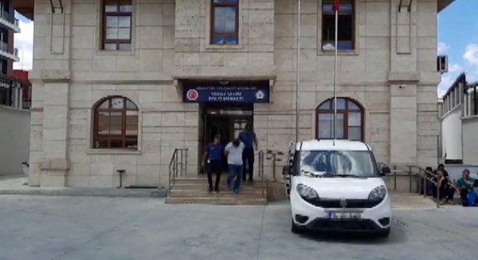 Otobüs Durağında Bekleyen Kadını Taciz Eden Şüpheli Tutuklandı