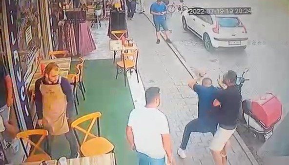Pendik’te Kazayla Biten Kovalamaca Silahlı Kavgaya Dönüştü