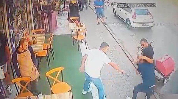 Pendik’te Kazayla Biten Kovalamaca Silahlı Kavgaya Dönüştü