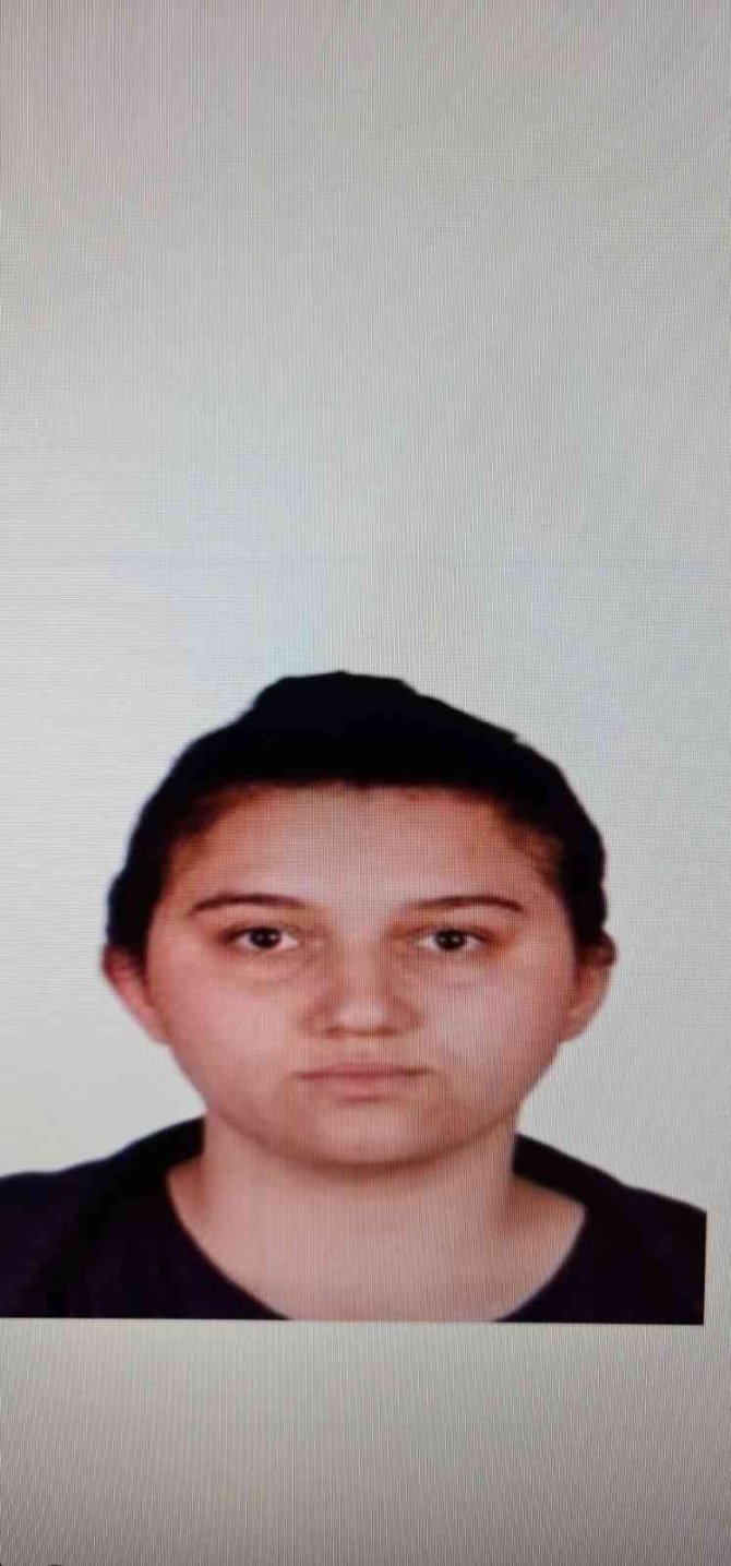 Tıra Arkadan Çarpan Otomobil 2 Genç Kadına Mezar Oldu