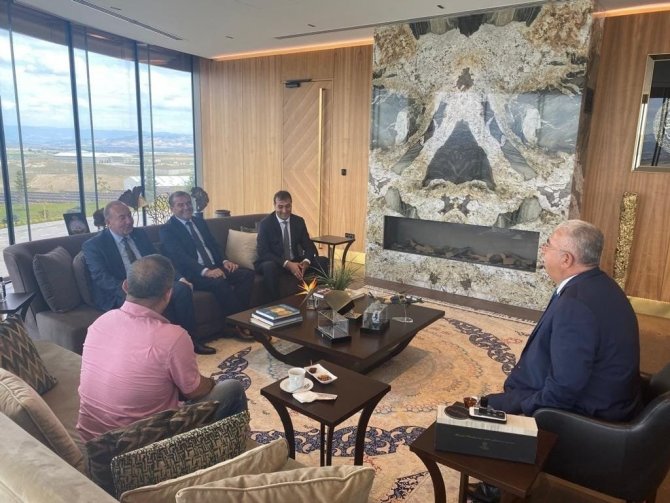 Başkan Şahiner’den Ahlatçı’ya Teşekkür Ziyareti