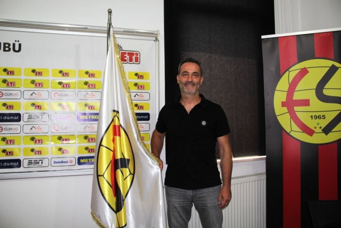 Es-es’in Yeni Hocası Cüneyt Biçer İmzayı Attı