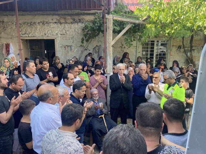 Kazada Hayatını Kaybeden Trafik Polisi Son Yolculuğuna Uğurlandı