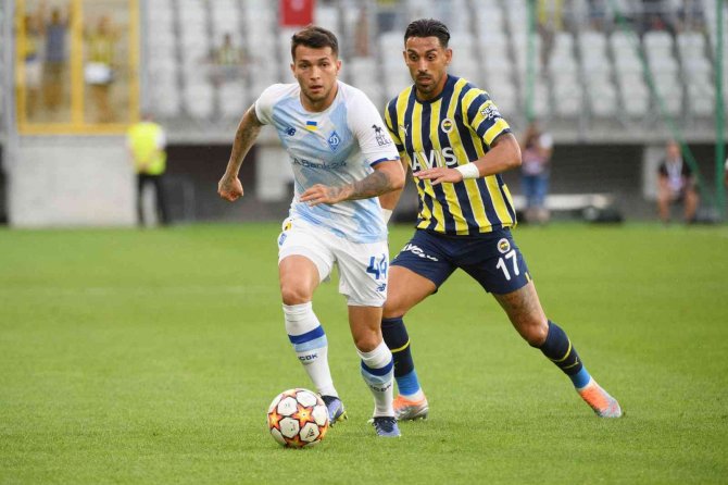 Uefa Şampiyonlar Ligi: Dinamo Kiev: 0 - Fenerbahçe: 0 (İ̇lk Yarı)