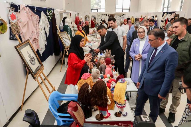 Vali Ozan Balcı ‘El Emeği Göz Nuru’ Sergisini Açtı