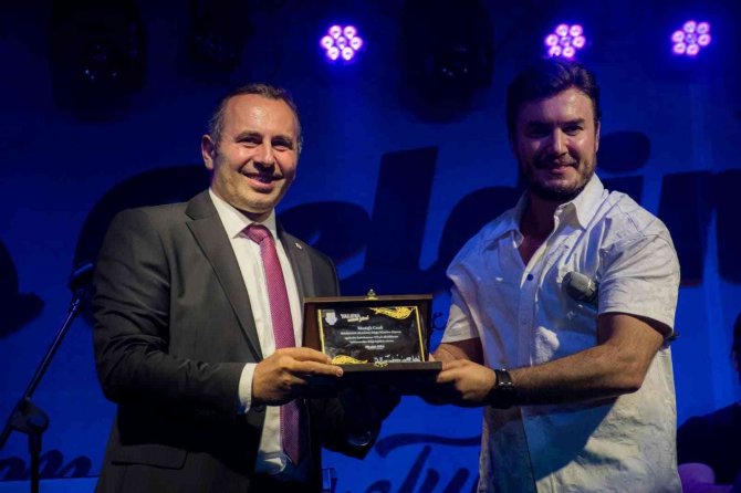 Yalova’nın İşgalden Kurtuluşu Mustafa Ceceli İle Kutladı