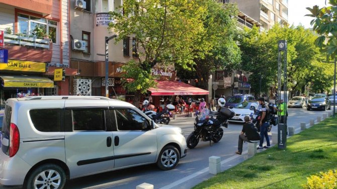 Araç Çalıp Ters İstikamete Dalan Şahıs Yayaya Çarptı