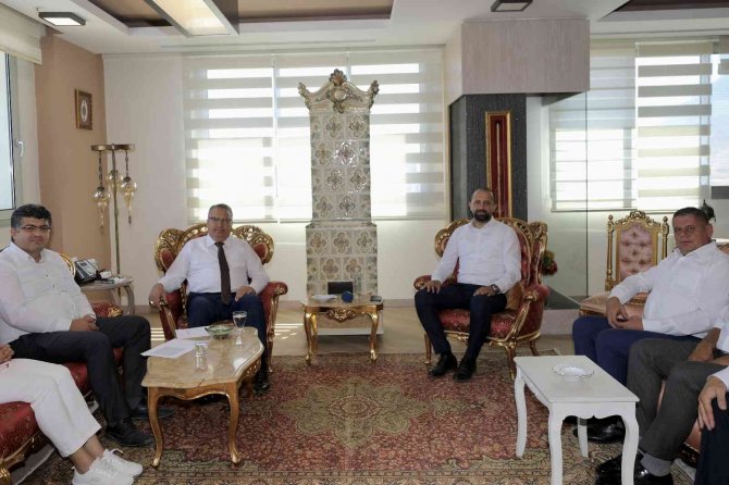 Yunusemre’de İşçilere Yüzde 78’lik Rekor Zam