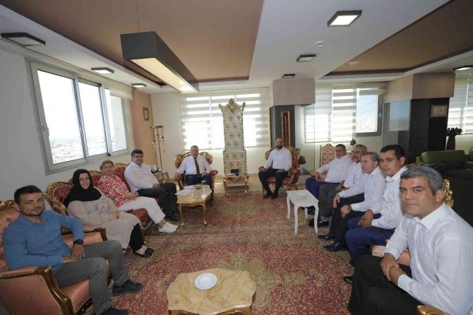 Yunusemre’de İşçilere Yüzde 78’lik Rekor Zam