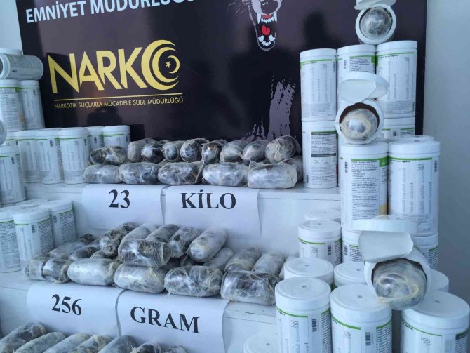 Zayıflama Kürü İçinde 23 Kilo Esrar Ele Geçirildi