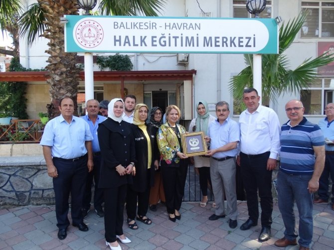 Balıkesir Milletvekili Pakize Mutlu Aydemir, Havran Hem’de Usta Öğretici Ve Öğrenciler İle Bir Araya Geldi