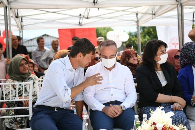 Ak Parti’li Turan: “Çanakkale Sizin Altılı Masanıza Yedinci Ayağı Monte Etmenin Aparatı Değildir”