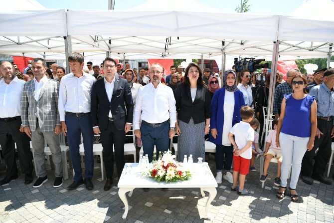 Ak Parti’li Turan: “Çanakkale Sizin Altılı Masanıza Yedinci Ayağı Monte Etmenin Aparatı Değildir”