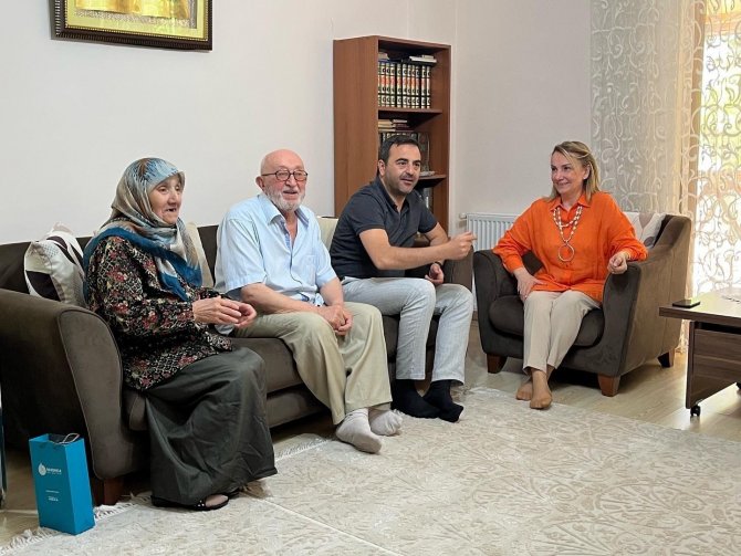 Milletvekili Zeybek, Başiskele’de Vatandaşlarla Bir Araya Geldi