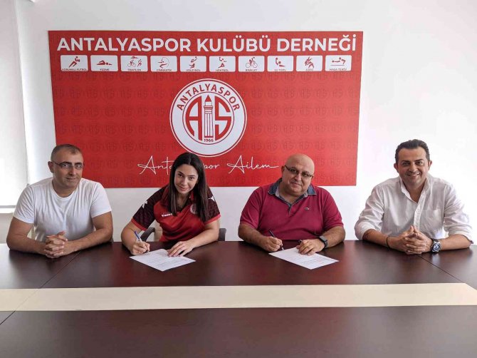 Kaptan Buse İle Yola Devam