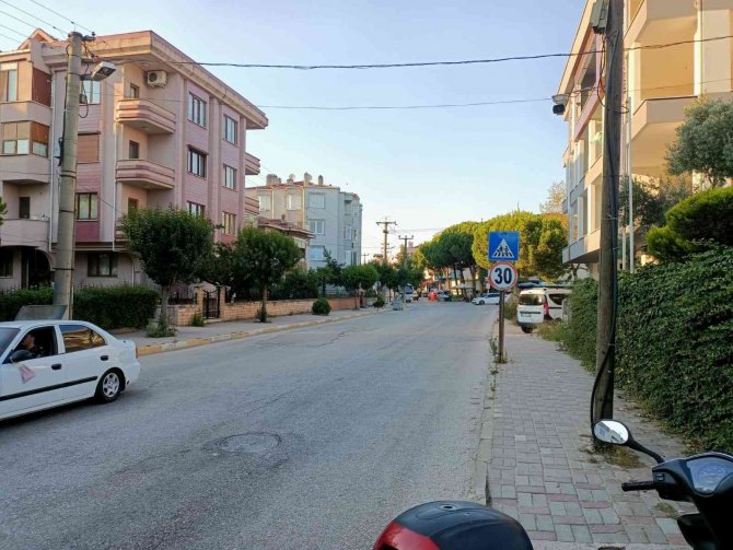 Balıkesir, Çanakkale Ve Bursa’da Hissedilen Deprem Kısa Süreli Paniğe Sebep Oldu