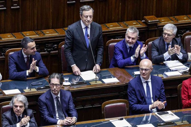 İ̇talya Başbakanı Draghi İstifasını Sundu