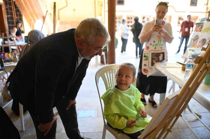 Ünlü Ressamlar 80 Yıl Sonra Bedri Rahmi Eyüpoğlu’nun Hatırasını Canlandırdılar