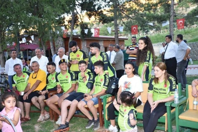 Bisikletçilere Kayısı Dopingi