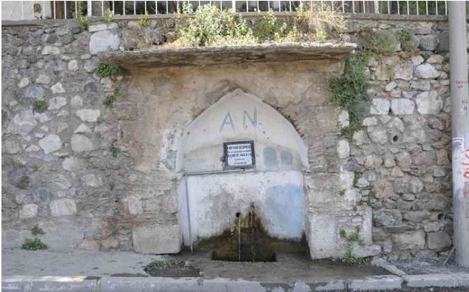 Şehzadeler Belediyesi Tarihi Dört Çeşmeyi Restore Etti