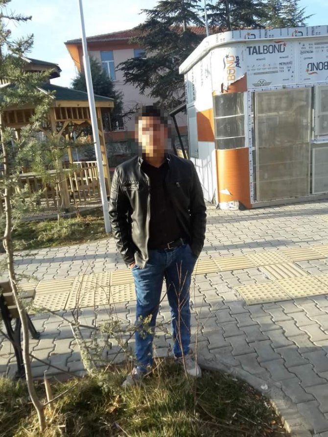 Kayınvalidesinin Evinde Tartıştığı Karısını Silahla Vurdu