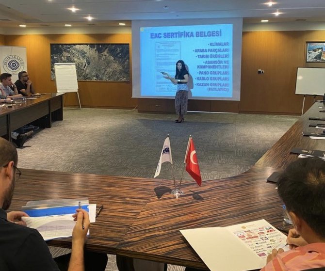 Deni̇b Akademi’den Bilgilendirme Toplantısı