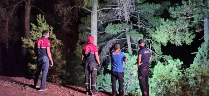 Heyecan Olsun Diye Arama Kurtarma Ekiplerini 5 Saat Boyunca Dağ Taş Dolaştırdılar