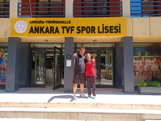 Salihli Voleybol Lisesine Öğrenci Göndermeye Devam Ediyor