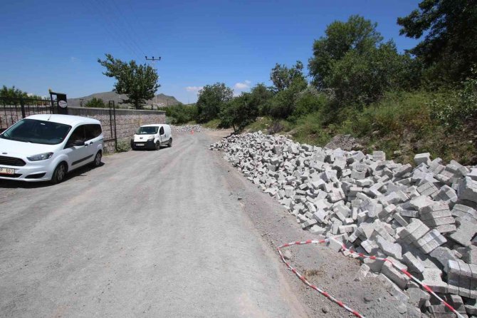 Beğendik Mahallesi’ne 8 Bin Metrekare Kilitli Parke Çalışması