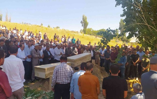 Yayladaki Kavgada Ölen 4 Kişi Toprağa Verildi