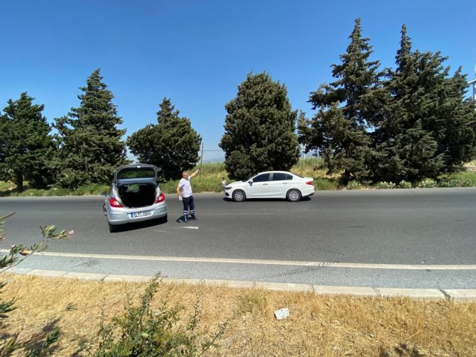 Doktor Hastaya, Ambulans Şoförü De Trafiğe Müdahale Etti