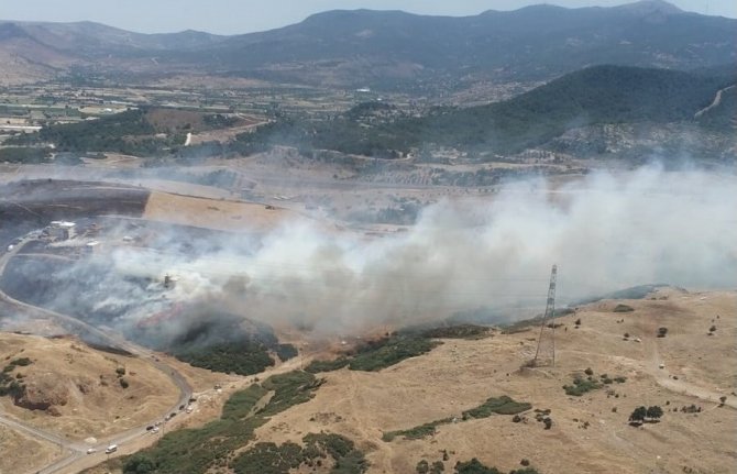 İ̇zmir’in İki İlçesinde Yangın
