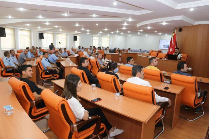 Karaman’da Belediye Personeline Uyuşturucu Ve Madde Bağımlılığı Semineri