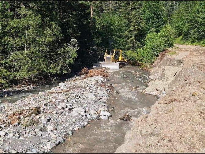 Selde Zarar Gören Orman Yolları Onarılıyor