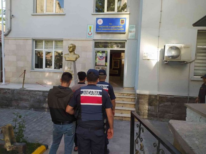 Kayseri’de Deaş Ve El Kaide Üyesi 7 Kişi Yakalandı