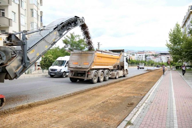 Dicle Caddesi Yenileniyor