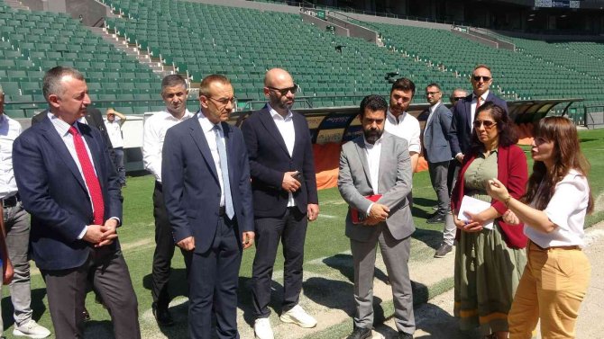 Kocaeli Valisi Yavuz: "Kocaelispor’a Yakışır Bir Zeminle Sezonu Açmak İstiyoruz"