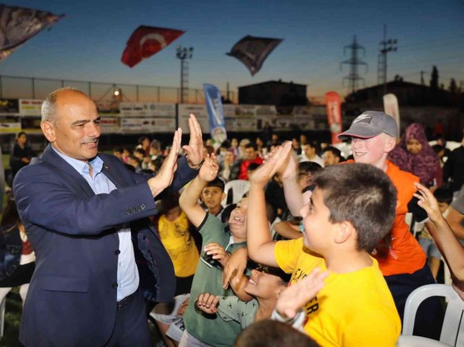 Körfez’de ‘Açık Hava Sinema Geceleri’ Büyük İlgi Görüyor