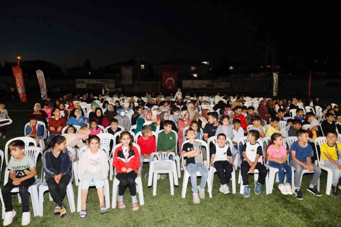 Körfez’de ‘Açık Hava Sinema Geceleri’ Büyük İlgi Görüyor