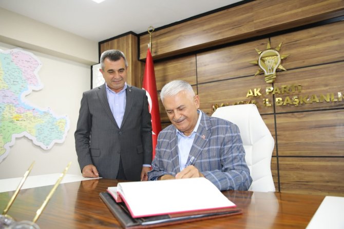 Binali Yıldırım: ’’Vesayetlerle, Darbelerle Bir Şey Elde Edemeyenler Yeni Bir Arayış İçerisindeler"