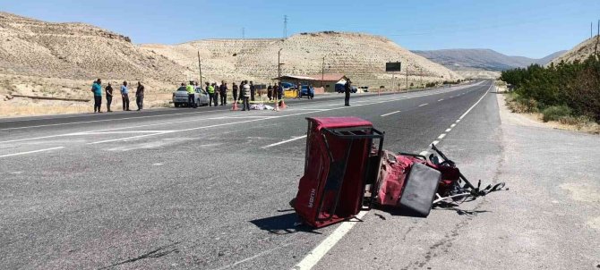 Otomobil İle Akülü Bisiklet Çarpıştı: 1 Ölü