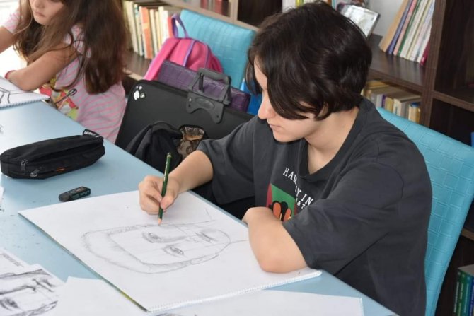 Alaşehir Belediyesi Çocuklar İçin Yaz Kursları Açtı